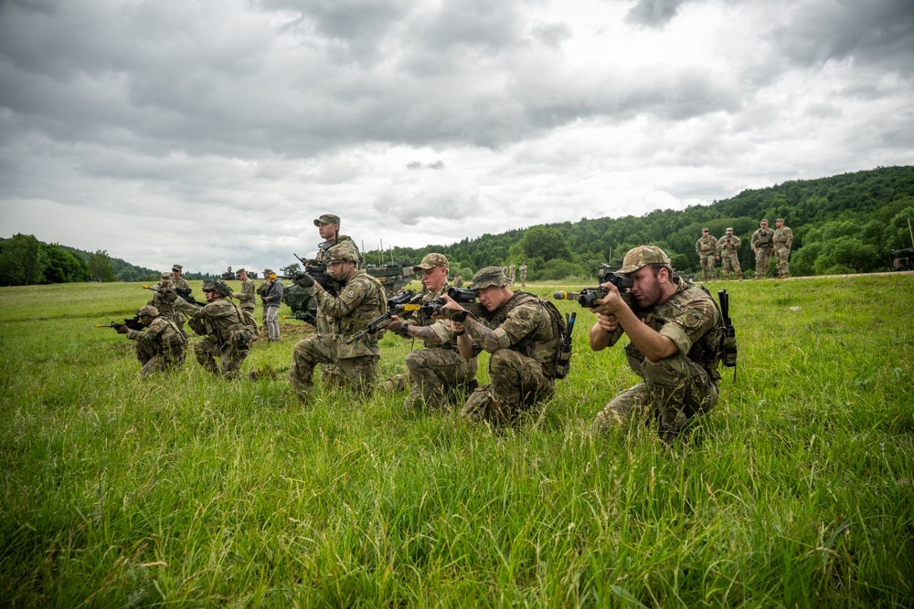 U.S. Army and British soldiers cross-train CUAS during Project Flytrap
