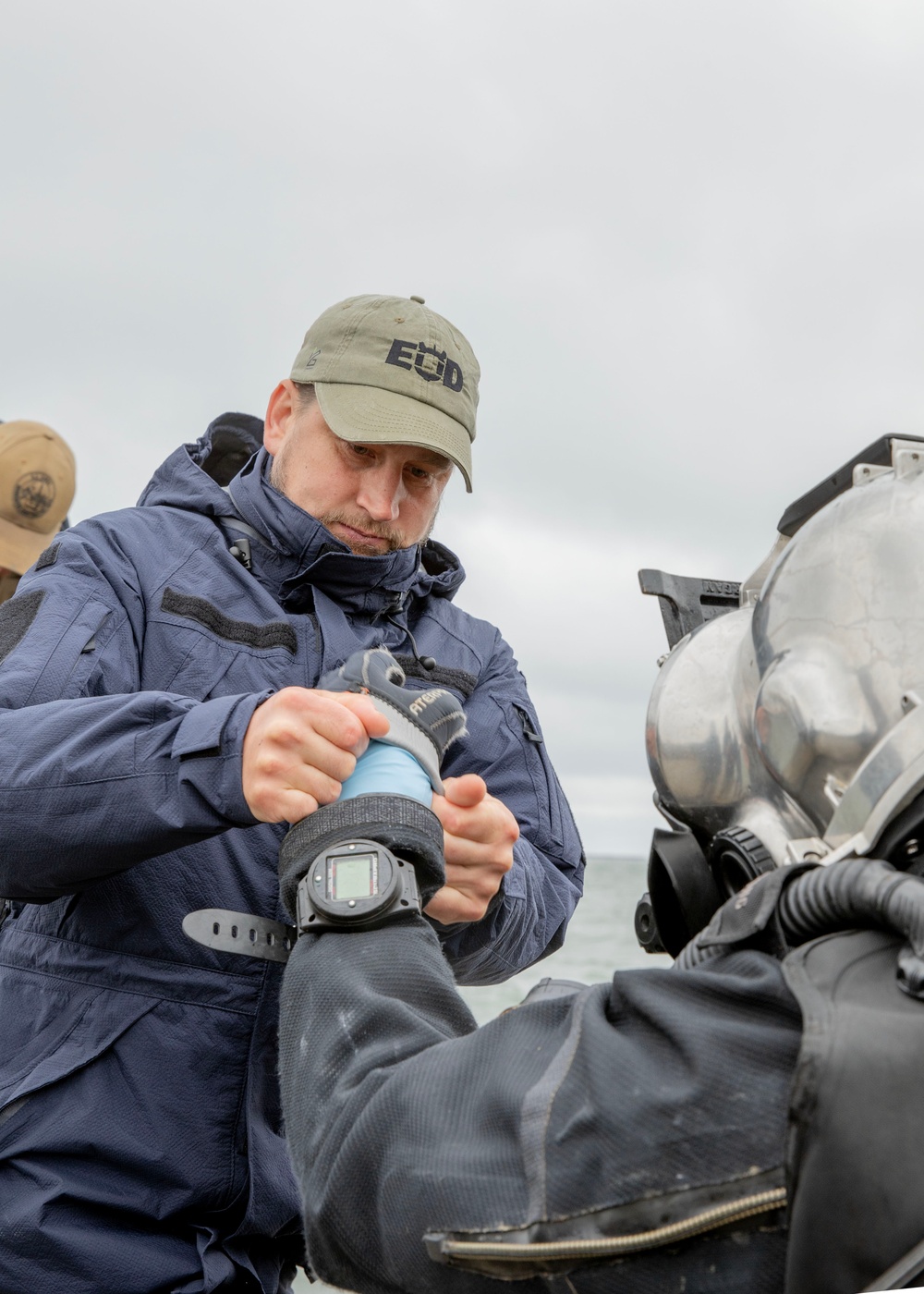 U.S. Navy Divers, Latvian Divers Remove Navigation Hazard During BALTOPS 25