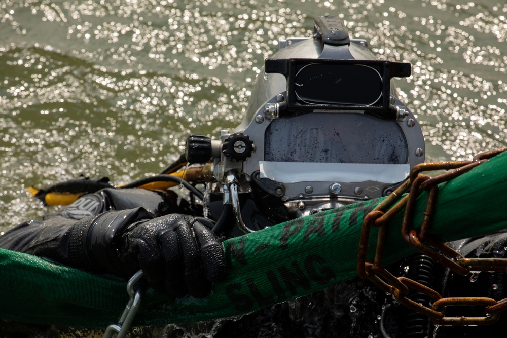 U.S. Navy Divers, Latvian Divers Remove Navigation Hazard During BALTOPS 25