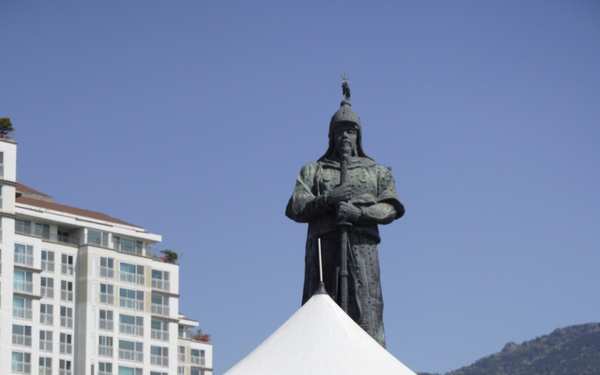 Detail Chinhae - Admiral Yi Sun-sin 480th Birthday