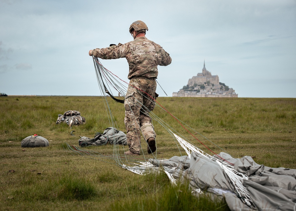 D-Day 81: U.S. Special Forces pay tribute with commemorative jump