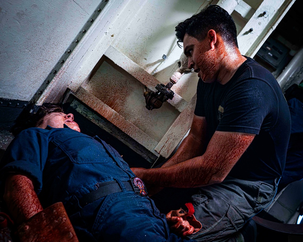 Nimitz Sailors Participate in a TCCC2 Course