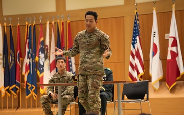 Future ROK military members learn about ROK-U.S. alliance
