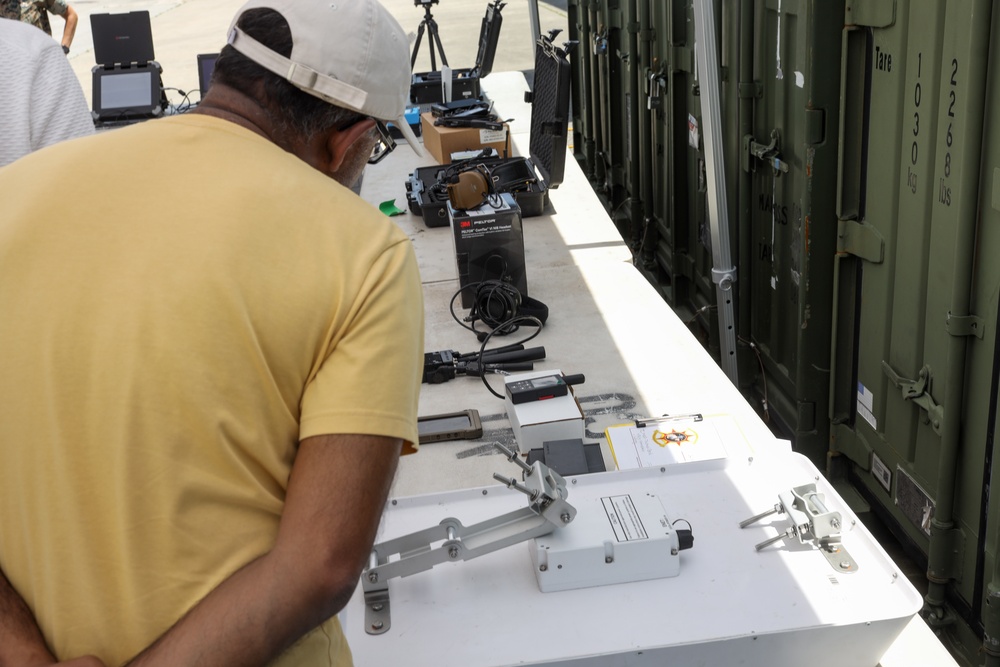 Defense Science Study Group Visits Combat Logistics Battalion 8, Innovation Campus