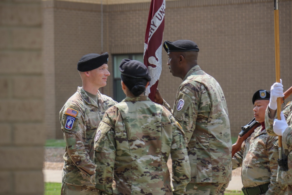 Soldier Recovery Unit Welcomes New Commander, Bids Farewell to LTC Horton