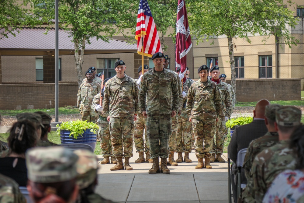 Soldier Recovery Unit Welcomes New Commander, Bids Farewell to LTC Horton