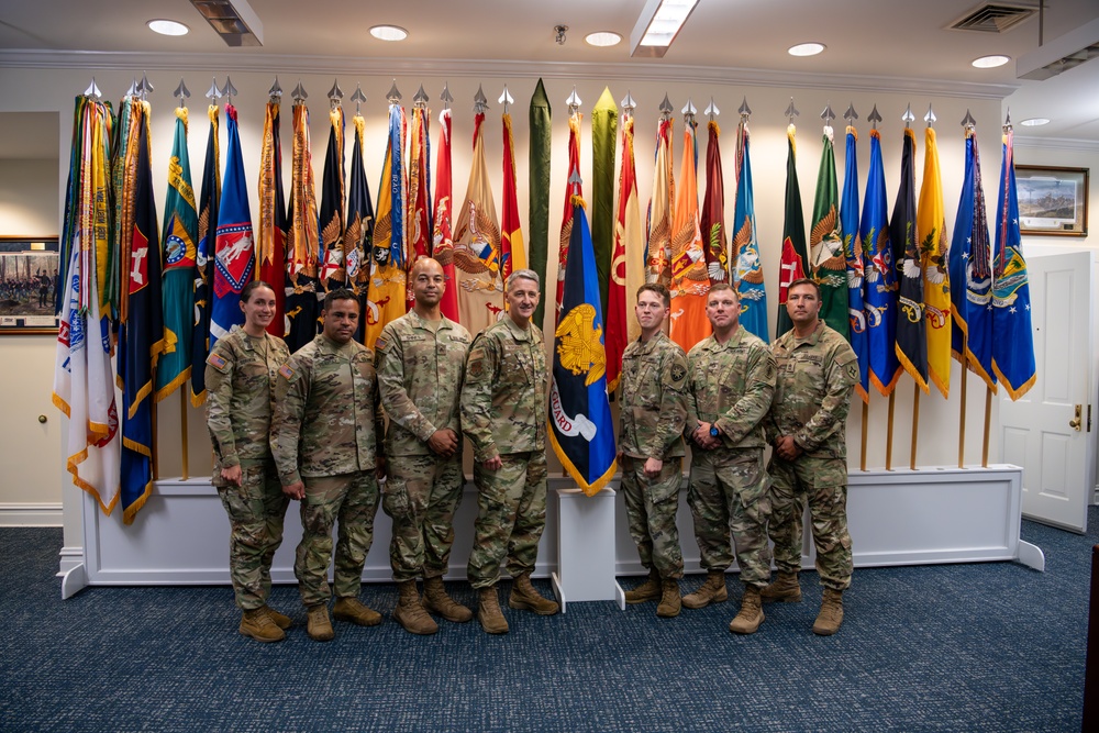 FLARNG Soldiers recognized during DARNG visit
