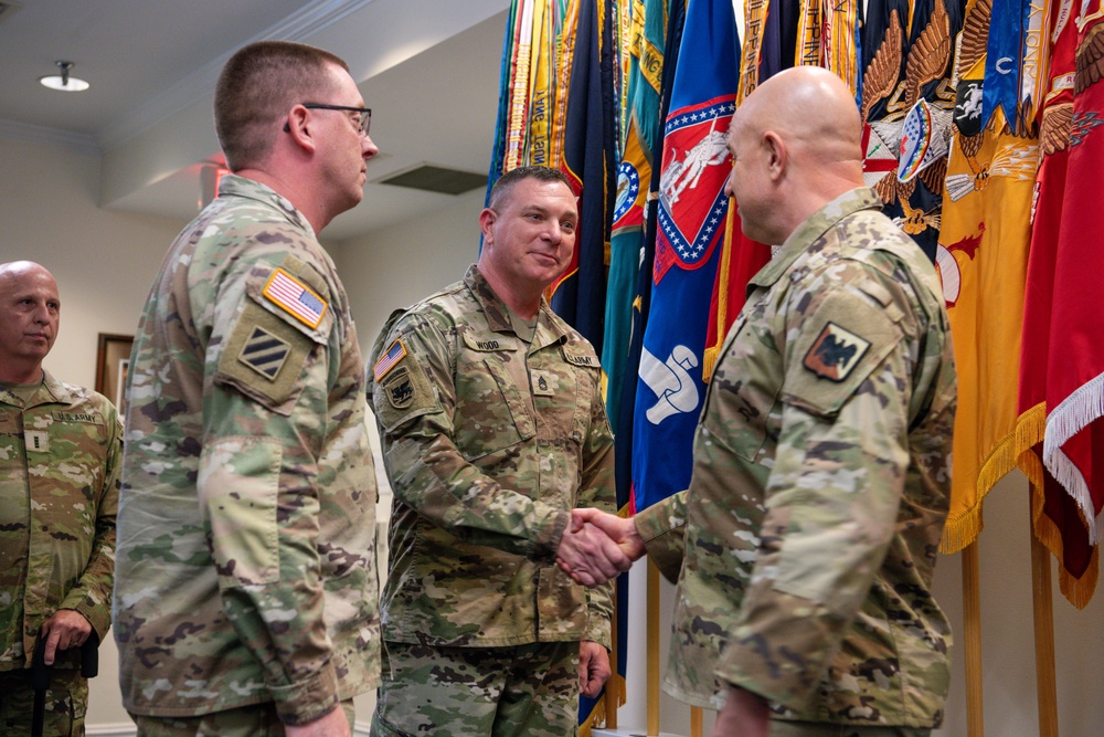 FLARNG Soldiers recognized during DARNG visit