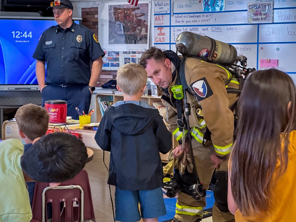 Fort Campbell Fire Department Visits Elementary School