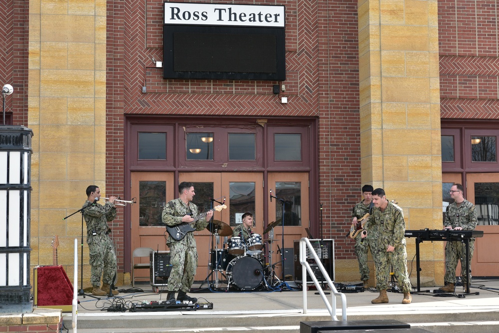 Horizon Performs at SAPR 5k Run