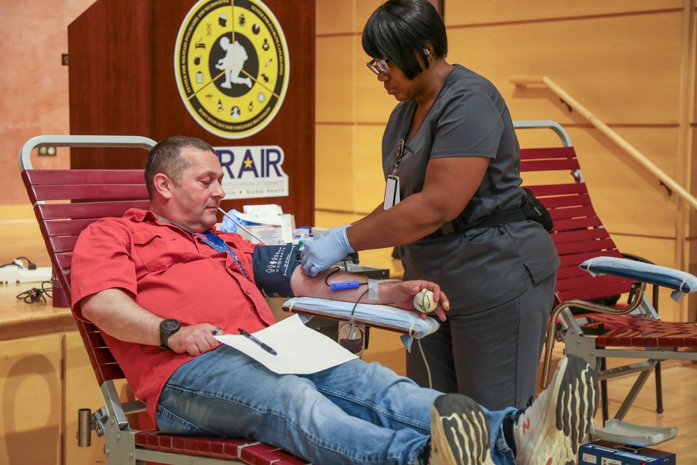 WRAIR hosts blood drive in honor of Army Heritage Month