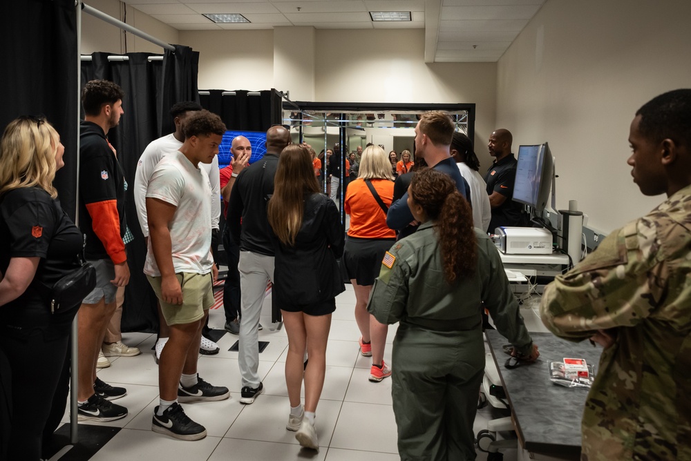 Cincinnati Bengals rookies visit AFRL’s 711th Human Performance Wing