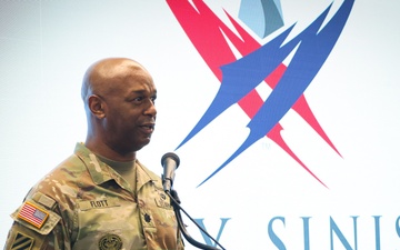 Gary Sinise Foundation Serves Lunch to Team Orlando Military Personnel and Veterans