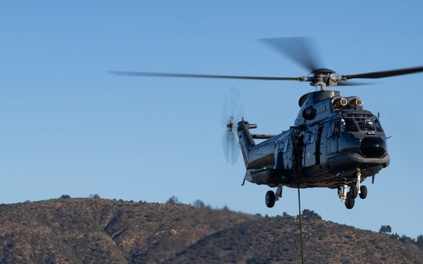 U.S. Navy SEALs, Chilean Navy SF, SOF Conduct HRST Training
