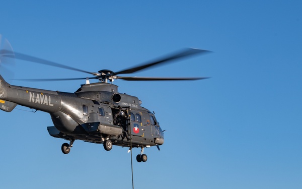 U.S. Navy SEALs, Chilean Navy SF, SOF Conduct HRST Training