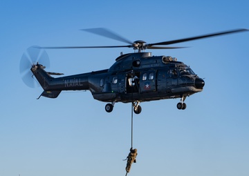 U.S. Navy SEALs, Chilean Navy SF, SOF Conduct HRST Training