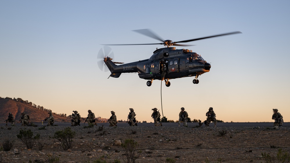 U.S. Navy SEALs, Chilean Navy SF, SOF Conduct HRST Training