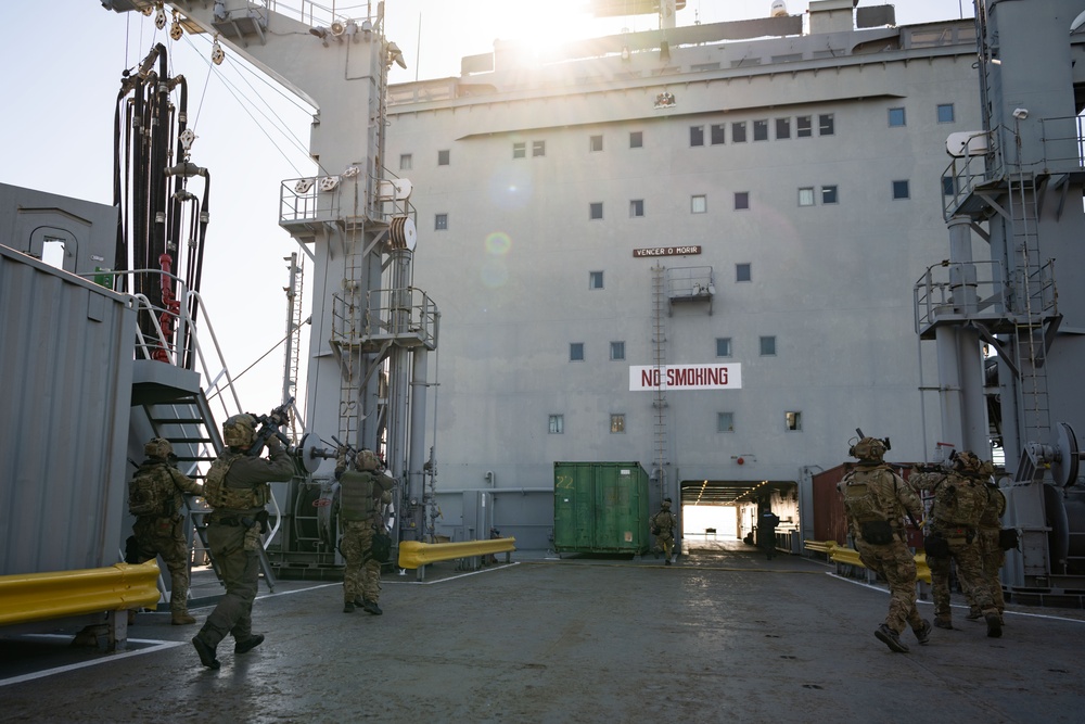 U.S. Navy SEALs, Chilean Navy SF, SOF Conduct VBSS Training