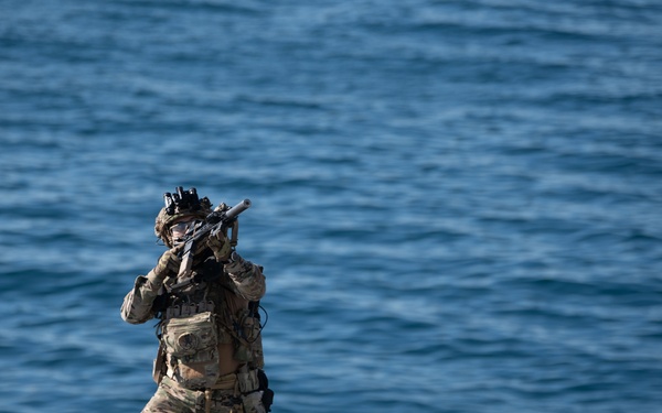 U.S. Navy SEALs, Chilean Navy SF, SOF Conduct VBSS Training