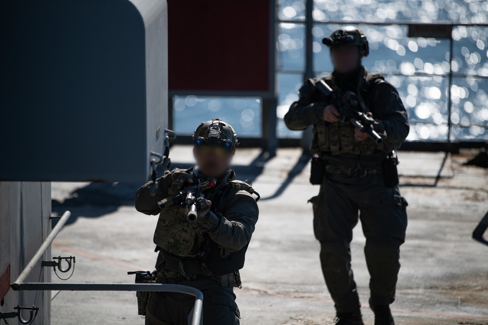 U.S. Navy SEALs, Chilean Navy SF, SOF Conduct VBSS Training