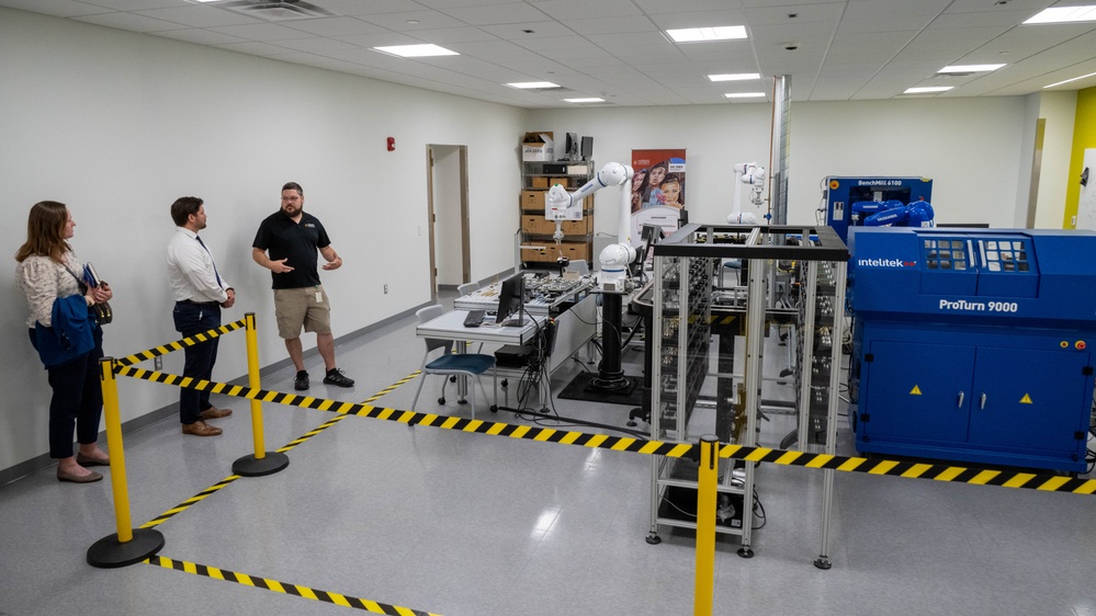 NAVSUP employees tour Harrsiburg University STORMWERX