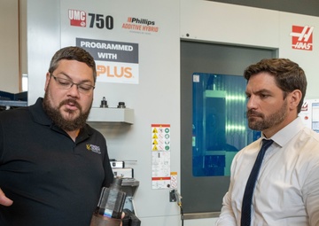 NAVSUP employees tour Harrsiburg University STORMWERX