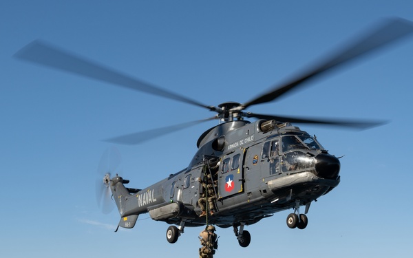 U.S. Navy SEALs, Chilean Navy SF, SOF Conduct VBSS Training