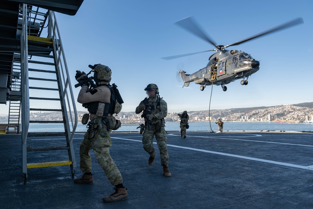 U.S. Navy SEALs, Chilean Navy SF, SOF Conduct VBSS Training
