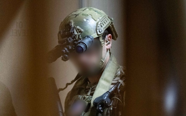 U.S. Navy SEALs, Chilean Navy SF, SOF Conduct VBSS Training