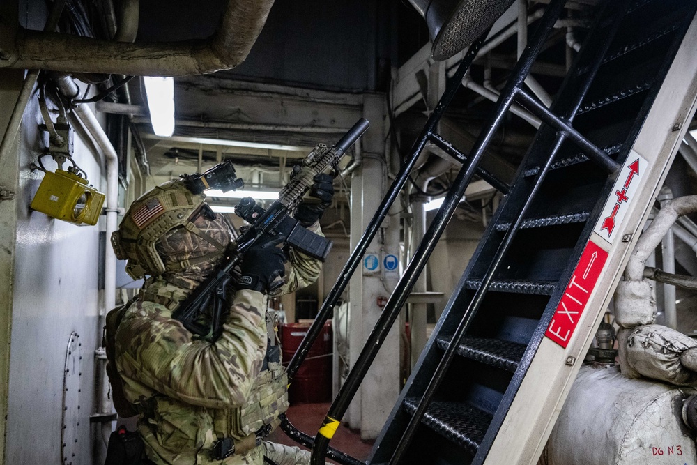 U.S. Navy SEALs, Chilean SF, SOF Conduct VBSS Training