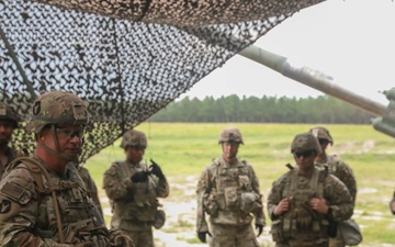 Brig. Gen. Adams visits field artillery Soldiers at JRTC
