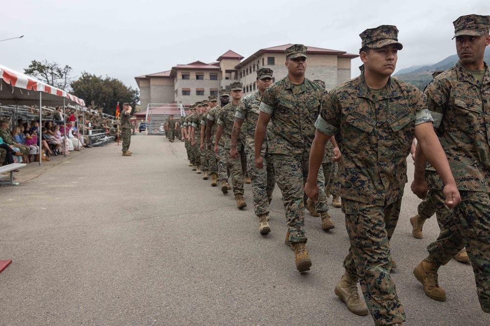 HQSPT Bn., SOIWEST, Change of Command
