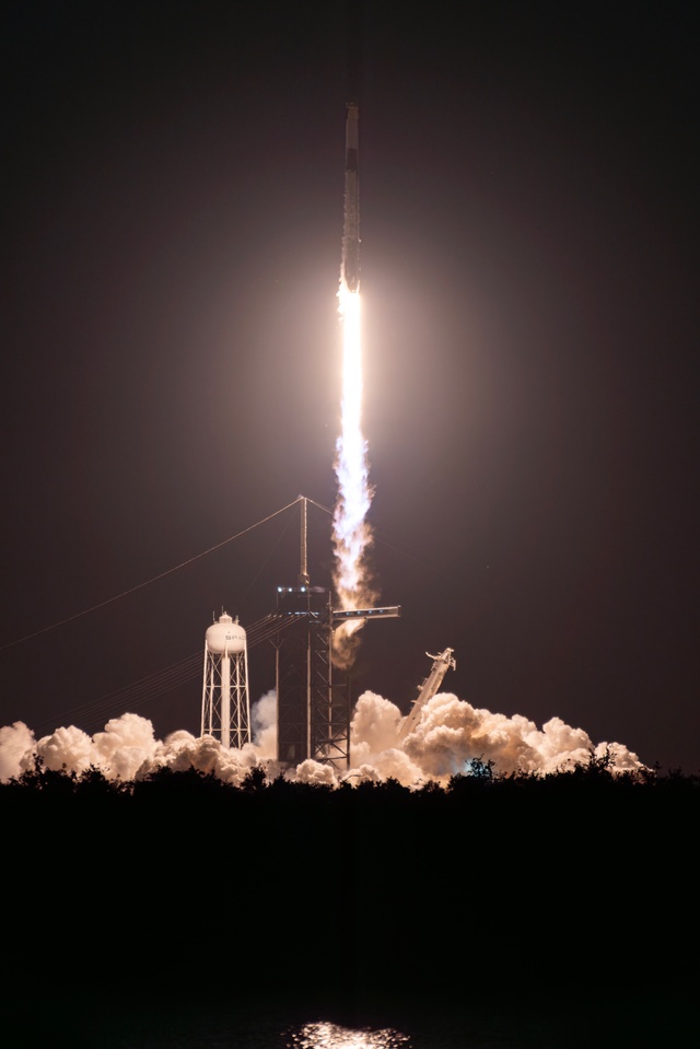 Fram 2 Launches from Kennedy Space Center