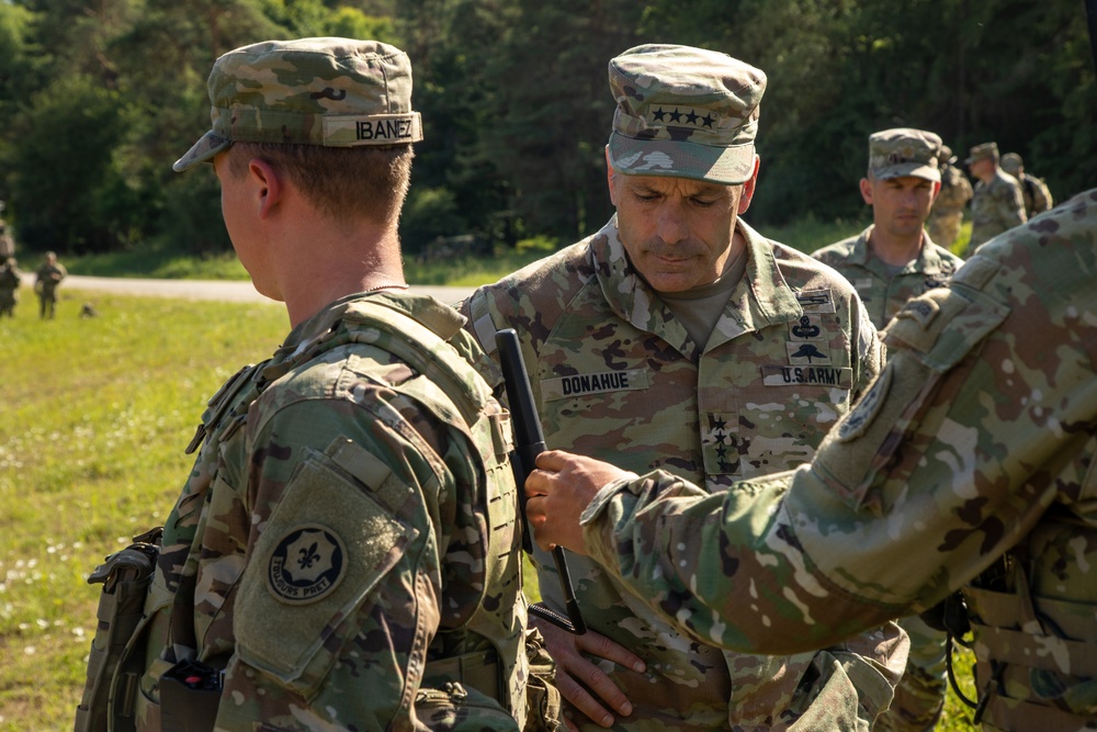 General Donahue visits Project Flytrap operations