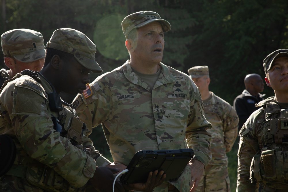 General Donahue visits Project Flytrap operations