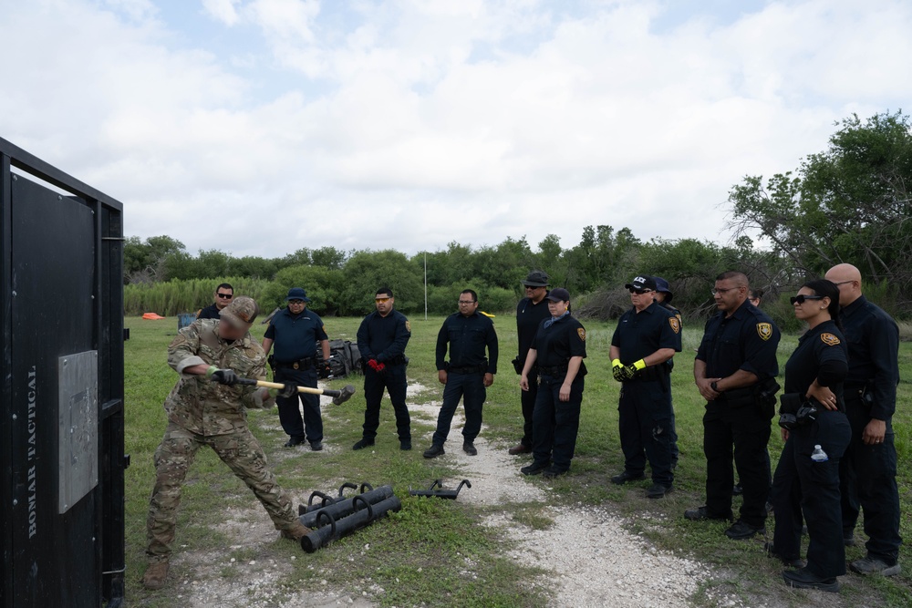 Del Rio Police &amp; U.S. Border Patrol Joint Training