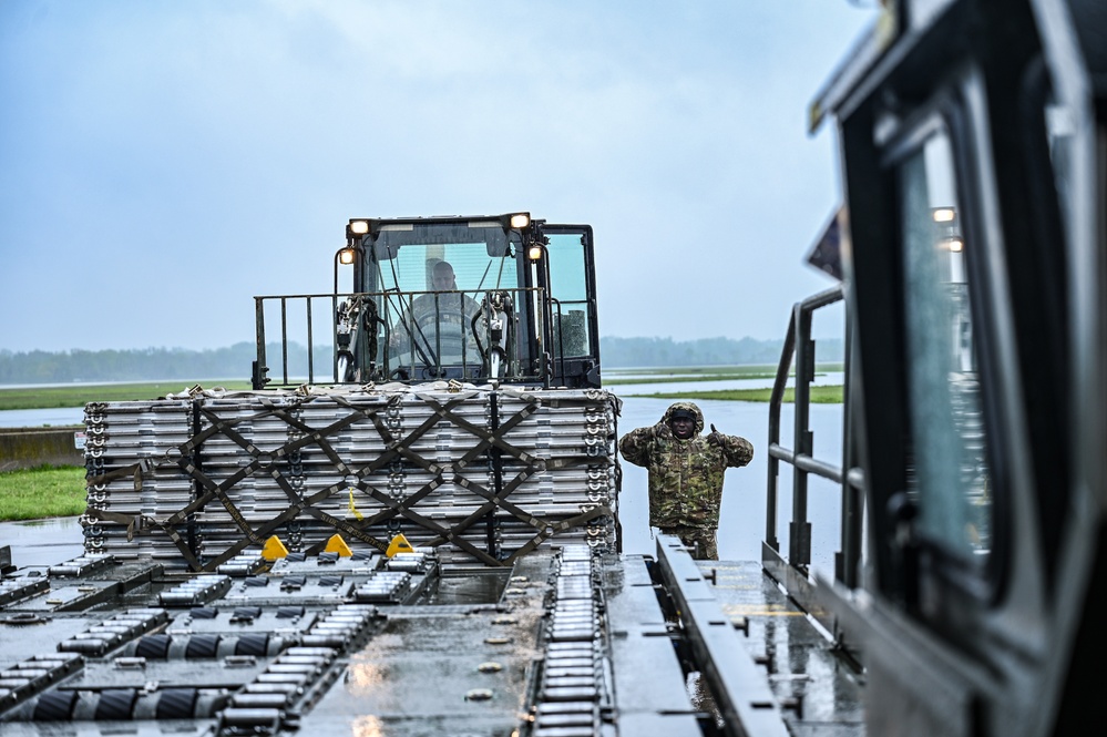 87th APS wins Reserve Command logistics readiness award