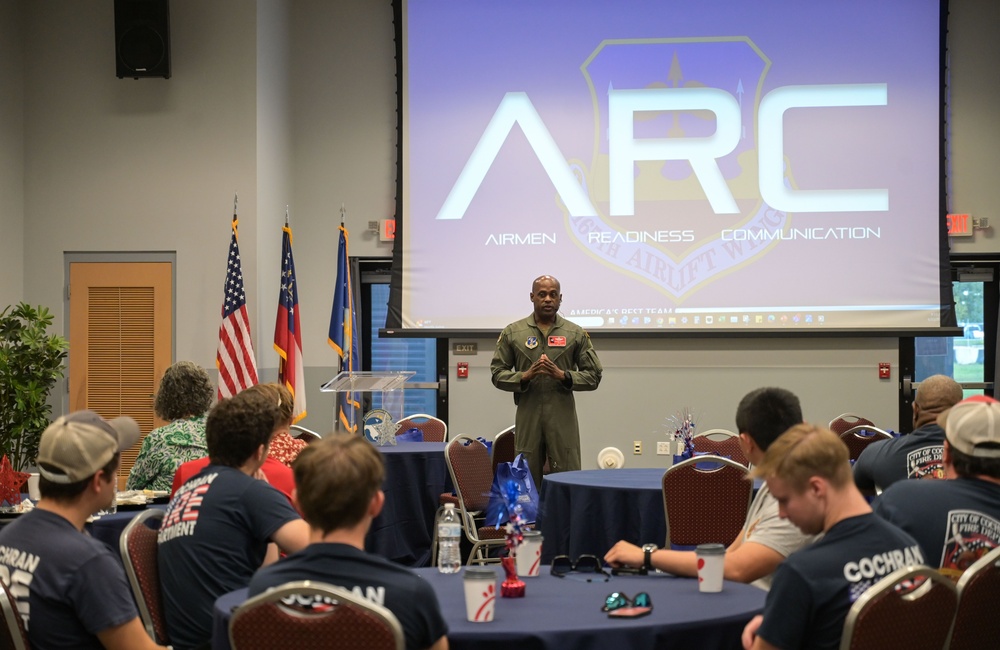 165th Airlift Wing hosts ESGR “Boss Lift” event, provides insight to Guardsmen civilian employers