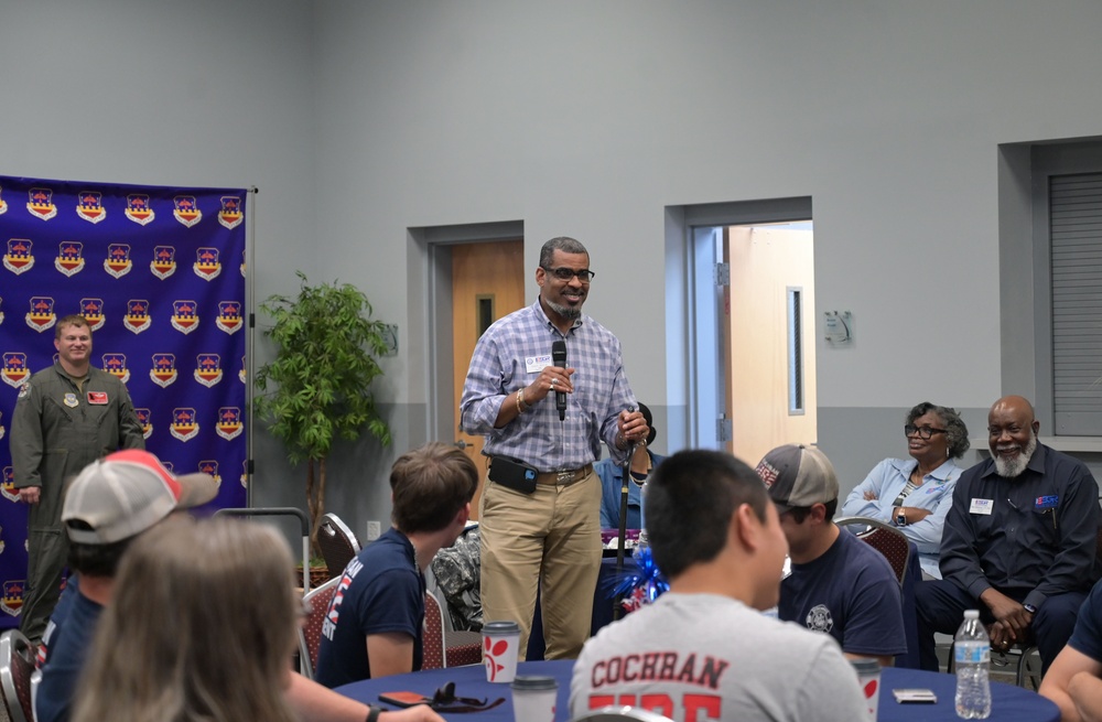 165th Airlift Wing hosts ESGR “Boss Lift” event, provides insight to Guardsmen civilian employers