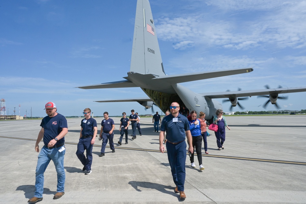 165th Airlift Wing hosts ESGR “Boss Lift” event, provides insight to Guardsmen civilian employers