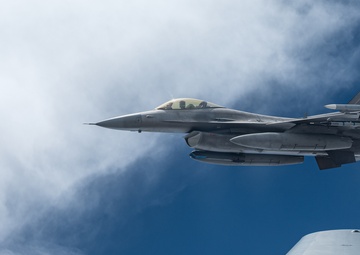 KC-135 Stratotanker refueling in action during Weapons School Integration