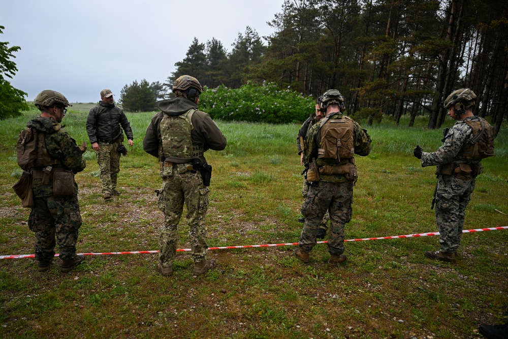 BALTOPS 25 – 2nd LAR and Portuguese Service Members Execute a Live Fire Range