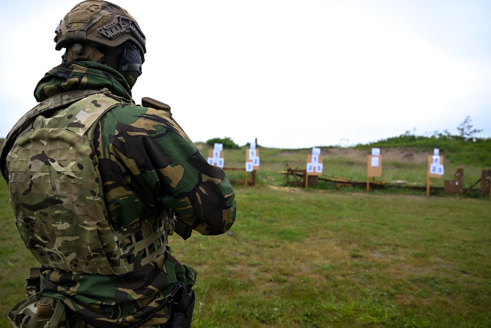 BALTOPS 25 – 2nd LAR and Portuguese Service Members Execute a Live Fire Range