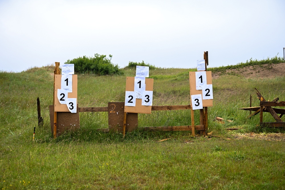 BALTOPS 25 – 2nd LAR and Portuguese Service Members Execute a Live Fire Range