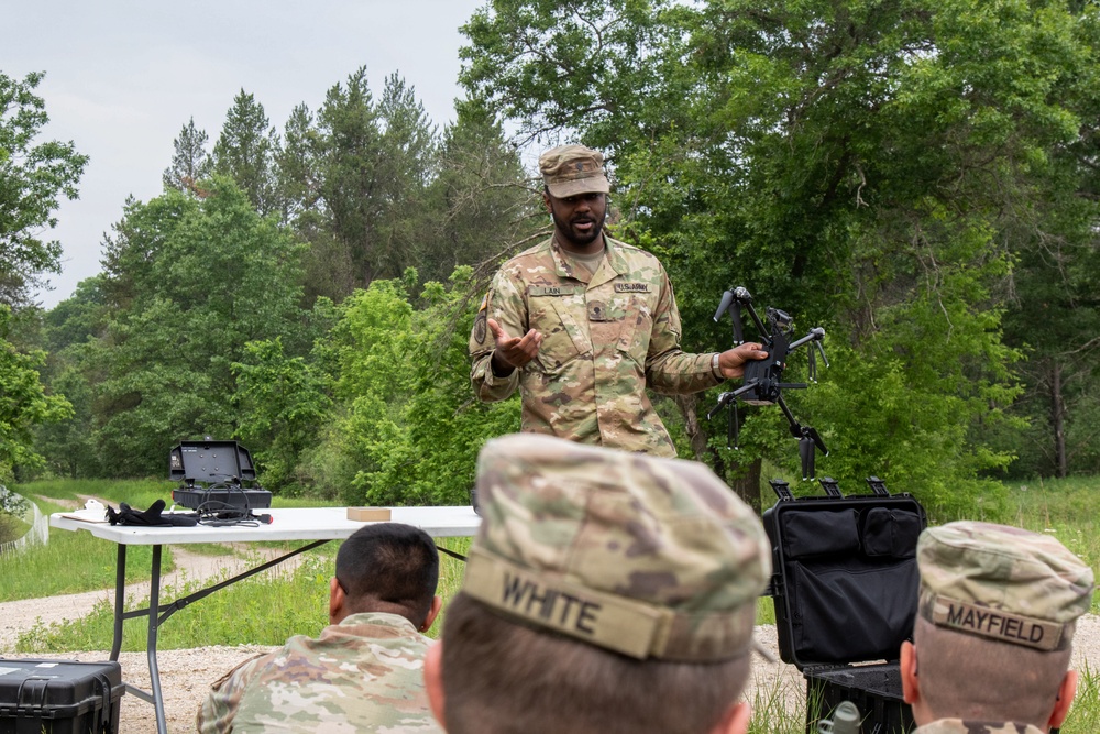 1-128th Soldiers train on unmanned aircraft systems