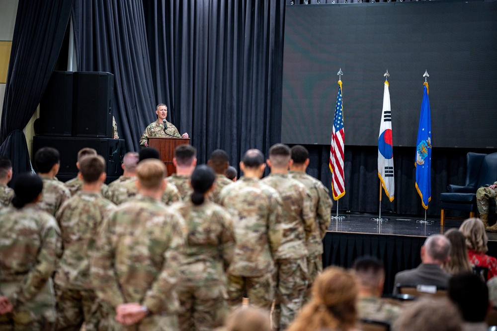 6th IS Change of Command