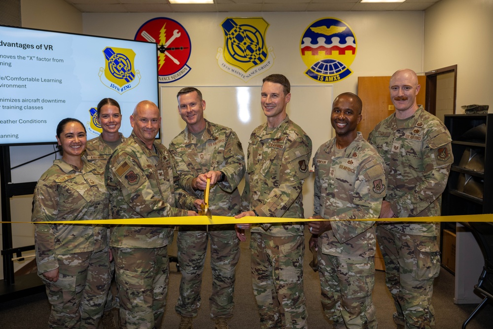 15th MXG introduces VR training system