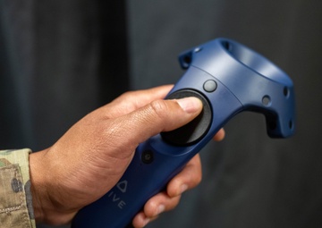 15th MXG introduces VR training system