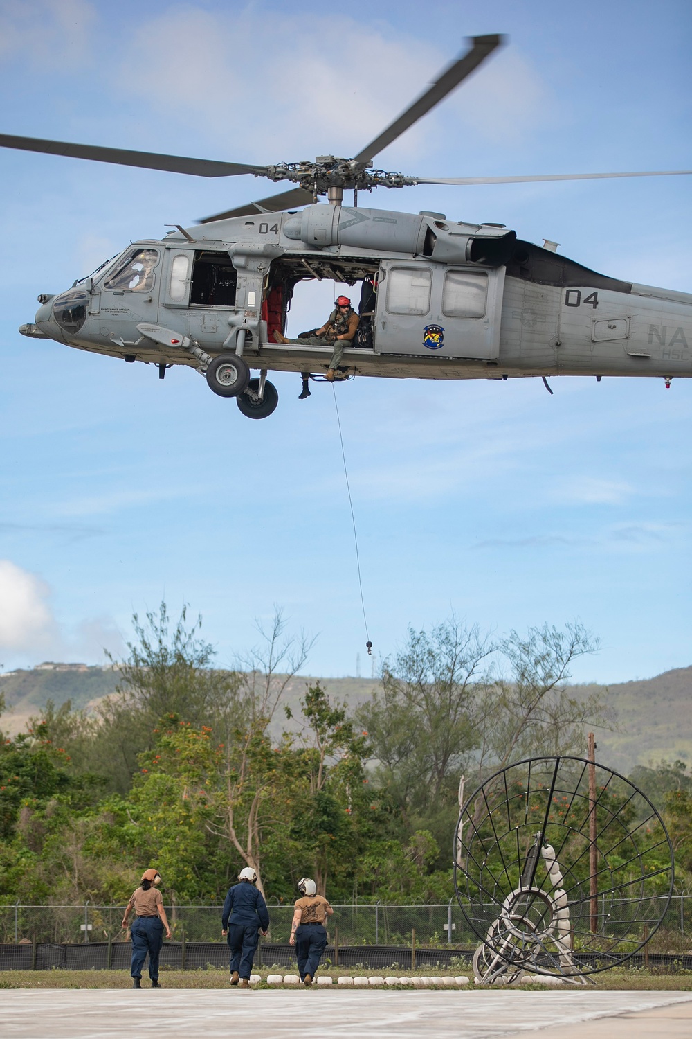 HSC-25 conducts helicopter torpedo retrieval training