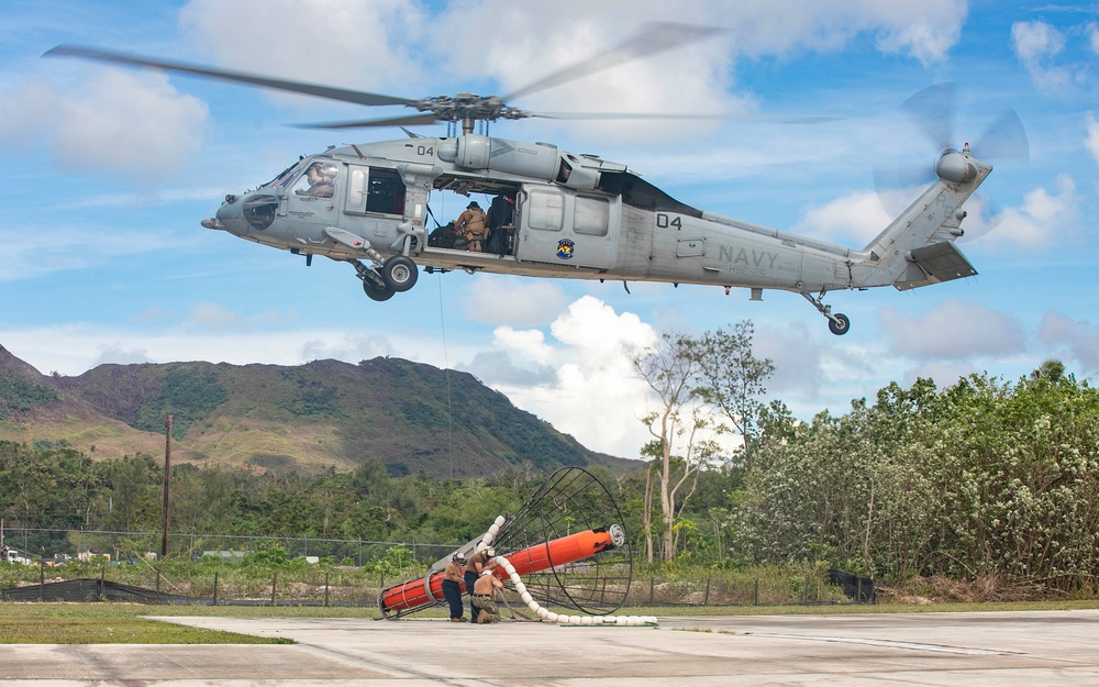 HSC-25 conducts helicopter torpedo retrieval training